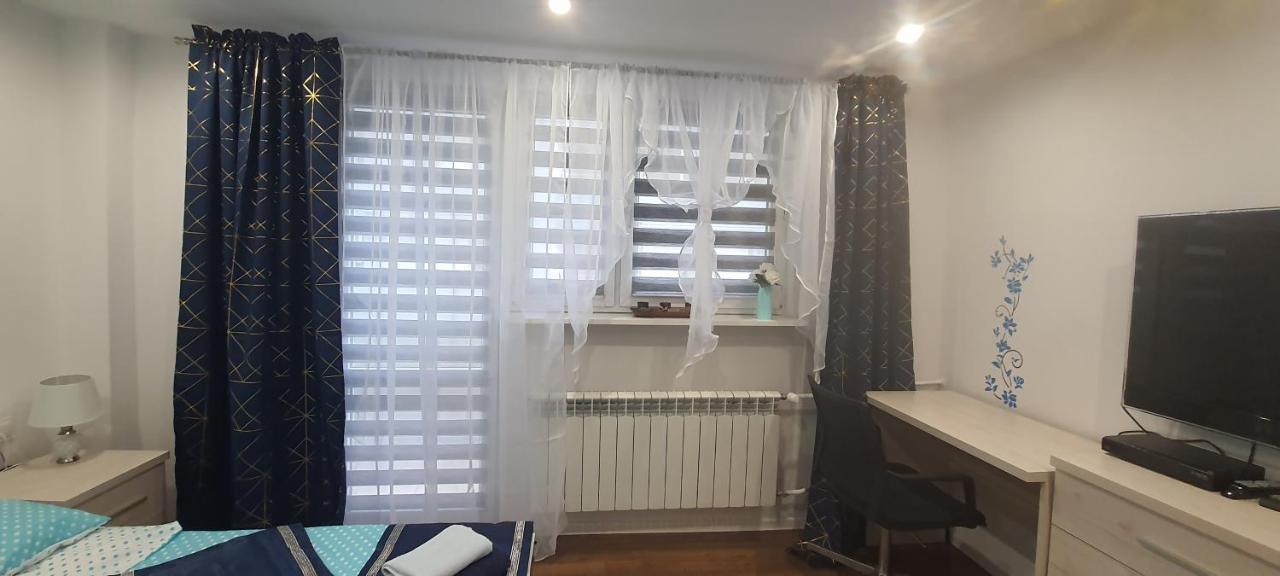 Apartamenty Centrum Mala Dwojeczka Blekitna Panoramiczna Balkonem Promenada Kielce Ngoại thất bức ảnh